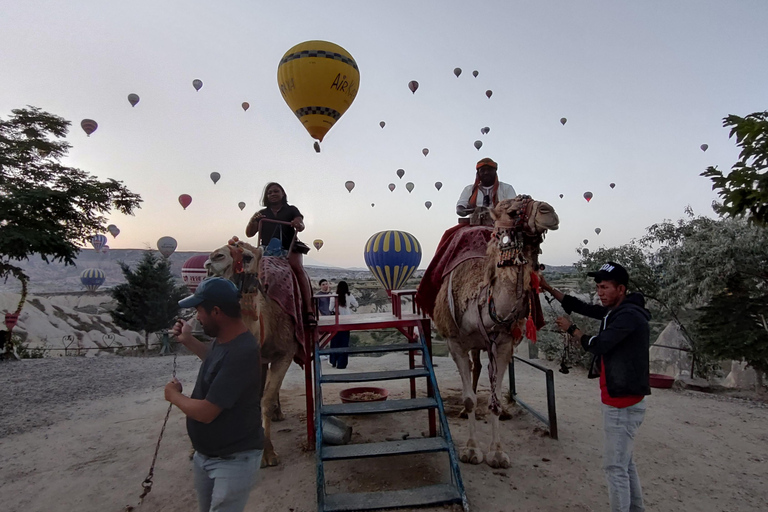 Cappadocia: Sunset Camel Ride in Love Valley