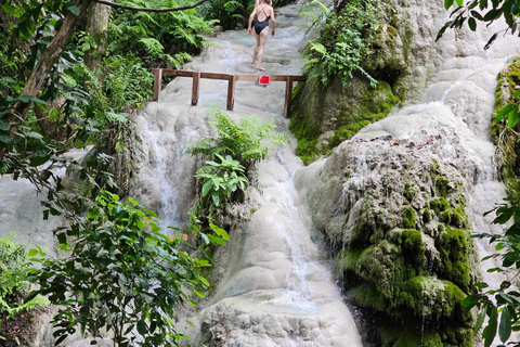 Chiangmai : Cascada pegajosa &amp; Tierra de ángeles &amp; Wat ban den.