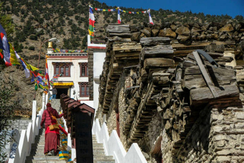 Pokhara: Monastery and Tibetan Culture Walking Tour