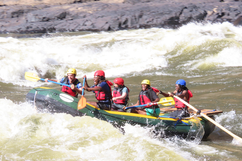 Zambezi-Wildwasser-Rafting &amp; White Rhino Walking Safari Combo
