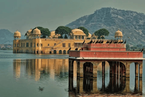 2 Days Jaipur City Tour: Explore the Pink City with a Guide