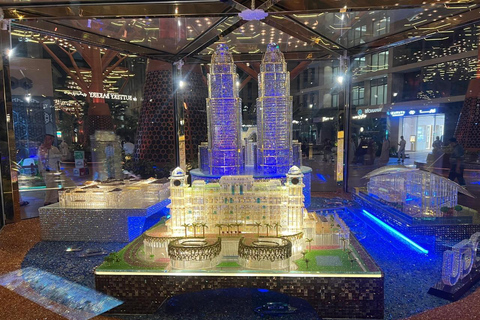 Doha: City Tour with Lusail/Gewan & Pearl Island/Souq in 6Hr Day Sharing Tour