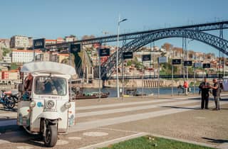 Porto: 2-stündige geteilte Tuk-Tuk Tour