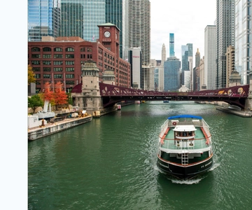 Chicago: Architecture Boat Tour with Drinks