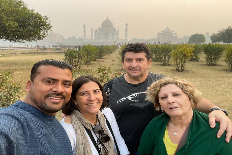 From Delhi : Taj Mahal Sunrise & Agra Fort Guided Day Trip