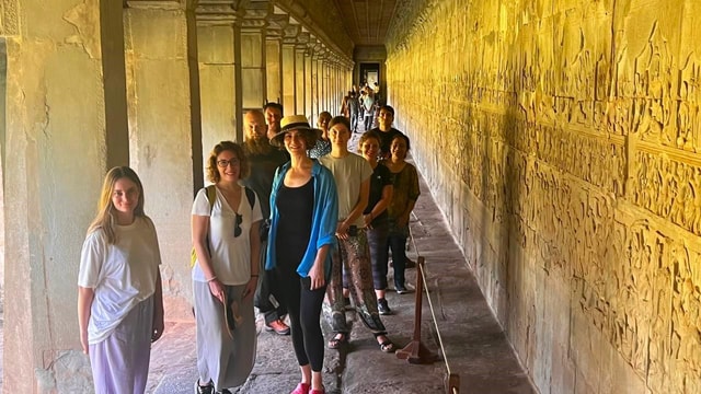 Angkor Wat: Tuk Tuk and Walking Tour