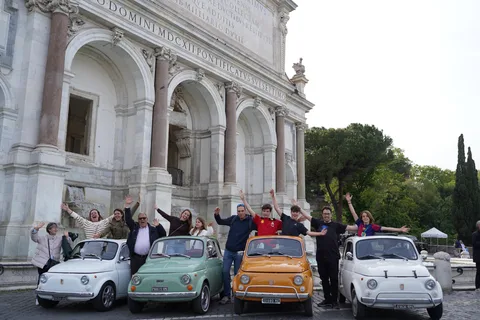 Rom: Stadtführung in einem Retro-Fiat 500 mit Fotostopps