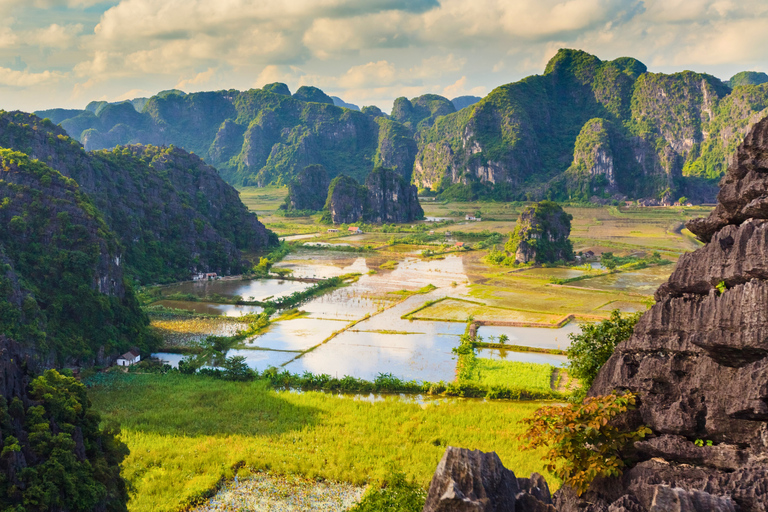 Hanoi: 4-Days UNESCO Luxury Ha Long/Lan Ha & Ninh Binh Tour 4D3N with 3-Star Overnight Cruise in Halong Bay