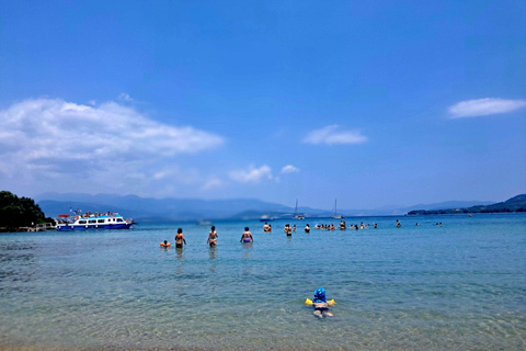 Athènes : excursion d&#039;une journée en bateau avec baignade et piscine thermaleAthènes : excursion d&#039;une journée en bateau vers les îles avec baignade