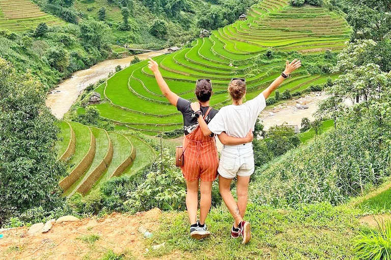 Explore Sa Pa with Overnight Train &amp; Sleeper Bus &amp; TrekkingTwo Nights Sa Pa Tour by Overnight Train with trekking