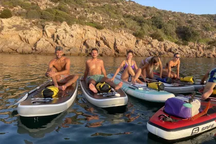 Sardinien: SUP-Paddleboard Tour Sunris mit Unterricht und Snacks