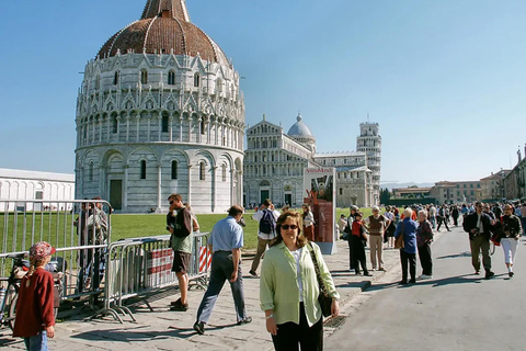 Ontdek de kathedraal, het baptisterium en de scheve toren van Pisa