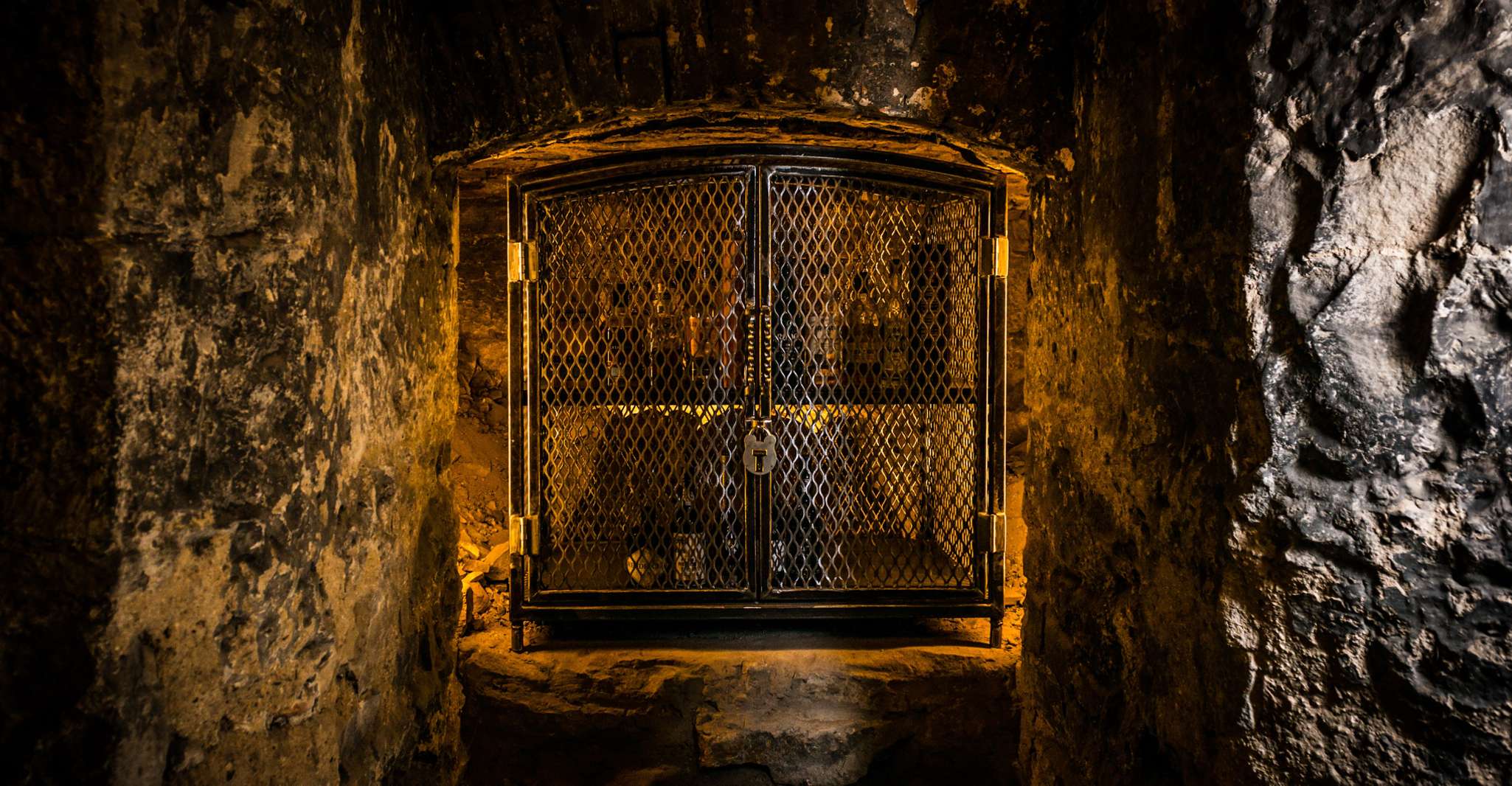 Edimburgo, The Lost Close Underground Scotch Degustação de uísque - Hizvo