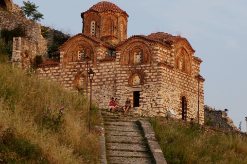 Von Tirana aus: Berat Ganztagestour UNESCO-Erbe.