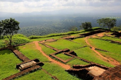 "Sigiriya Marvels : L'aventure de la forteresse rocheuse"