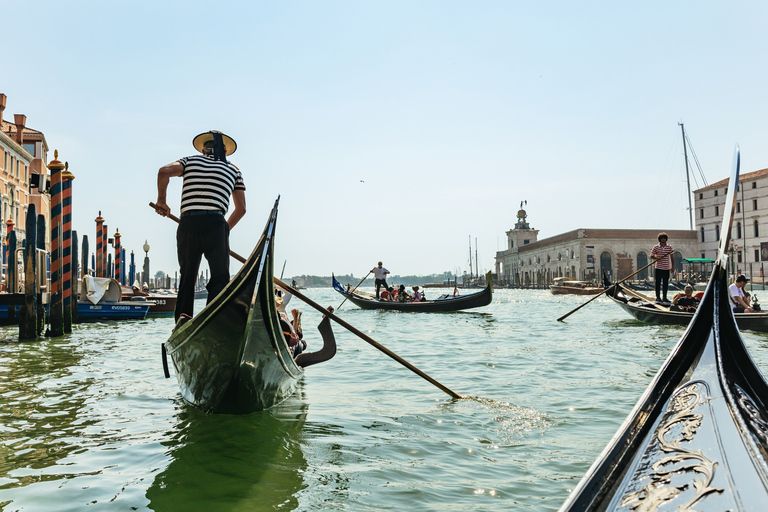 Venedig: Privat gondoltur längs Canal GrandePrivat 30-minuters ikonisk Grand Canal Gondola Ride