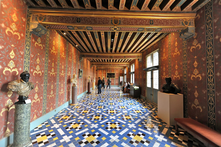 Best of Loire Valley: 4 Châteaux Day Tour from Paris