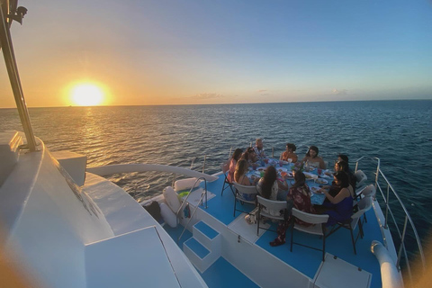 Punta Cana: Private Sunset Dinner Cruise