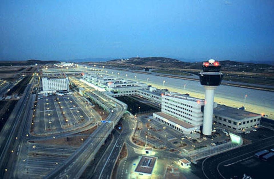 Suitetrails - Athens Airport to Volos VIP Mercedes Minibus Private