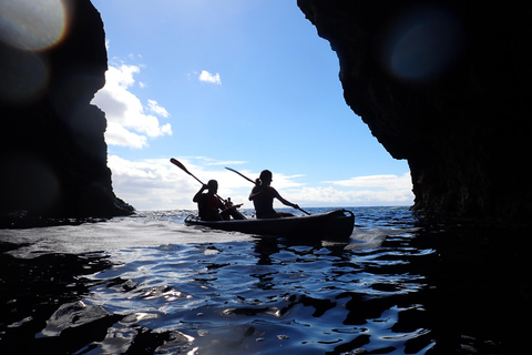 Avventura in kayak a Calheta: Tour della spiaggia di Zimbralinho o dell&#039;isolotto di Cal