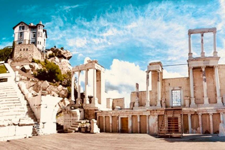 Sofia: Private Day Tour to Plovdiv with Traditional Lunch
