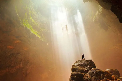 Yogyakarta: Visita à gruta de Jomblang e à gruta de Pindul com almoço