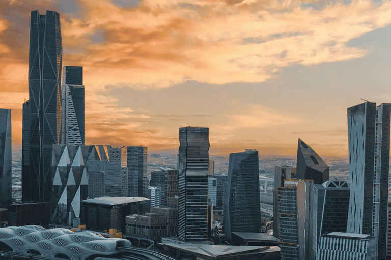 Da Riyadh: Kingdom Journey, esplora 4 città in 11 giorniDa Riyadh: Kingdom Journey, scopri 4 città in 11 giorni