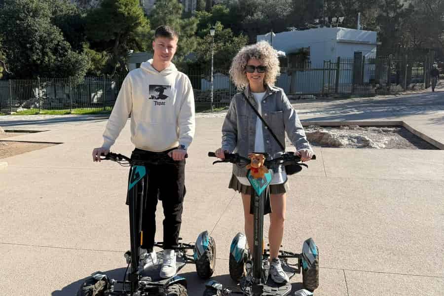 Antikes Athen: Tour mit dem Elektro-Quad. Foto: GetYourGuide Antikes Athen: Tour mit dem Elektro-Quad. Foto: GetYourGuide