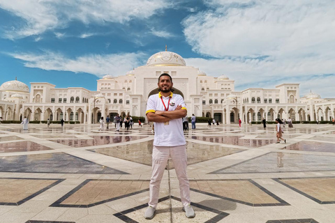 Abu Dhabi: Inside Qasr Al Watan Walking Tour Qasr Al Watan Guided Tour