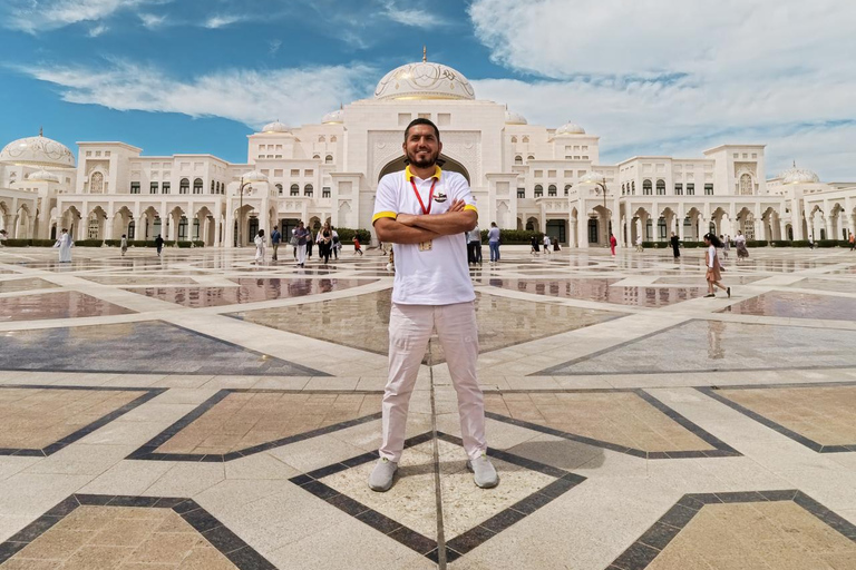 Abu Dhabi: Inside Qasr Al Watan Walking Tour Qasr Al Watan Guided Tour