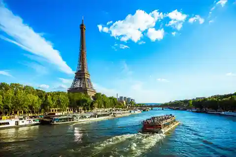 Parigi: Crociera sulla Senna e accesso alla Torre Eiffel