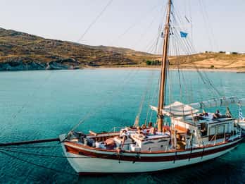 Corfú: Crucero por la Laguna Azul y las Cuevas con Bebidas y Almuerzo