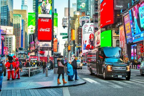 NYC: Guided Bus and Walking Tour with Staten Island Ferry