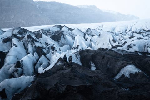 ريكيافيك: الساحل الجنوبي ورحلة المشي لمسافات طويلة عبر نهر سولهايماجوكول الجليدي