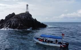 Ixtapa: 7 Islands Boat Tour