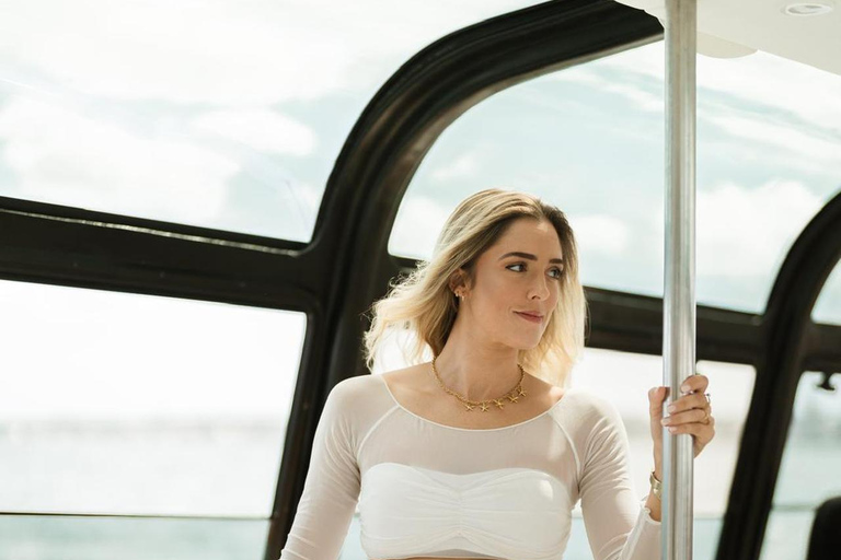 Lisbon – Sangria Social Premium Boat Experience Lisbon: Sangria Vibe Premium Boat Experience