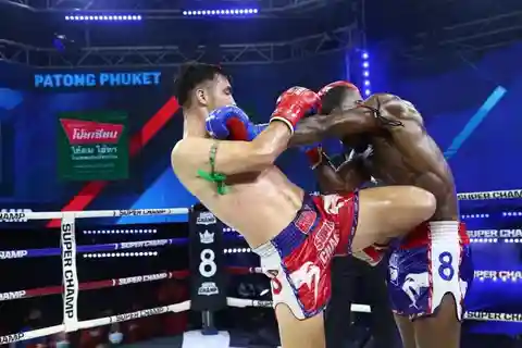 Phuket: Combate de Muay Thai no Estádio de Boxe de Patong