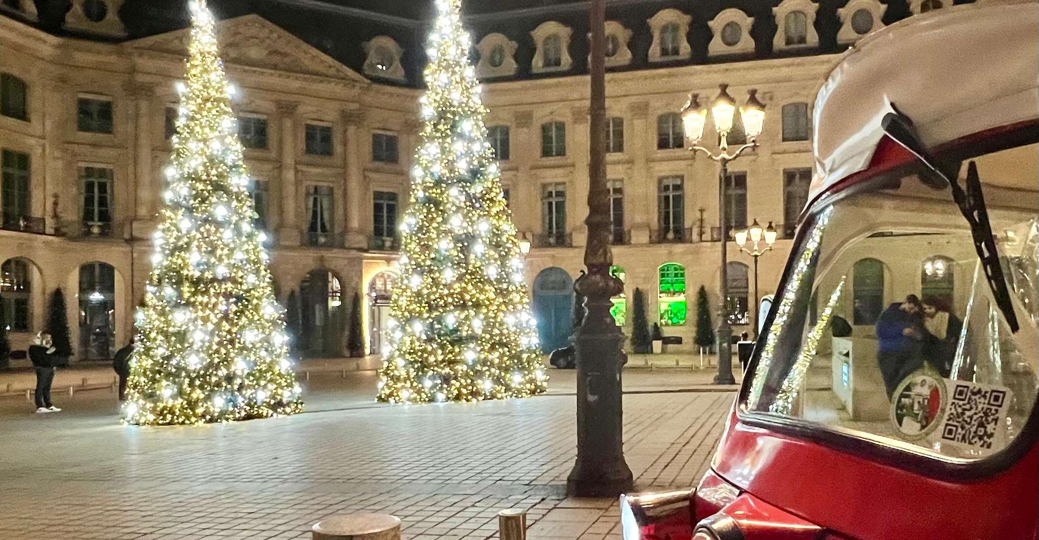 Paris, Weihnachtsbeleuchtung Tuk Tuk Tour - Hizvo