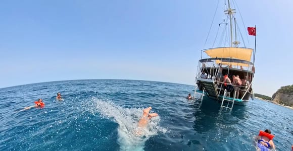 Kemer: Blue & Green Tour: Boat Trip & Jeep Safari