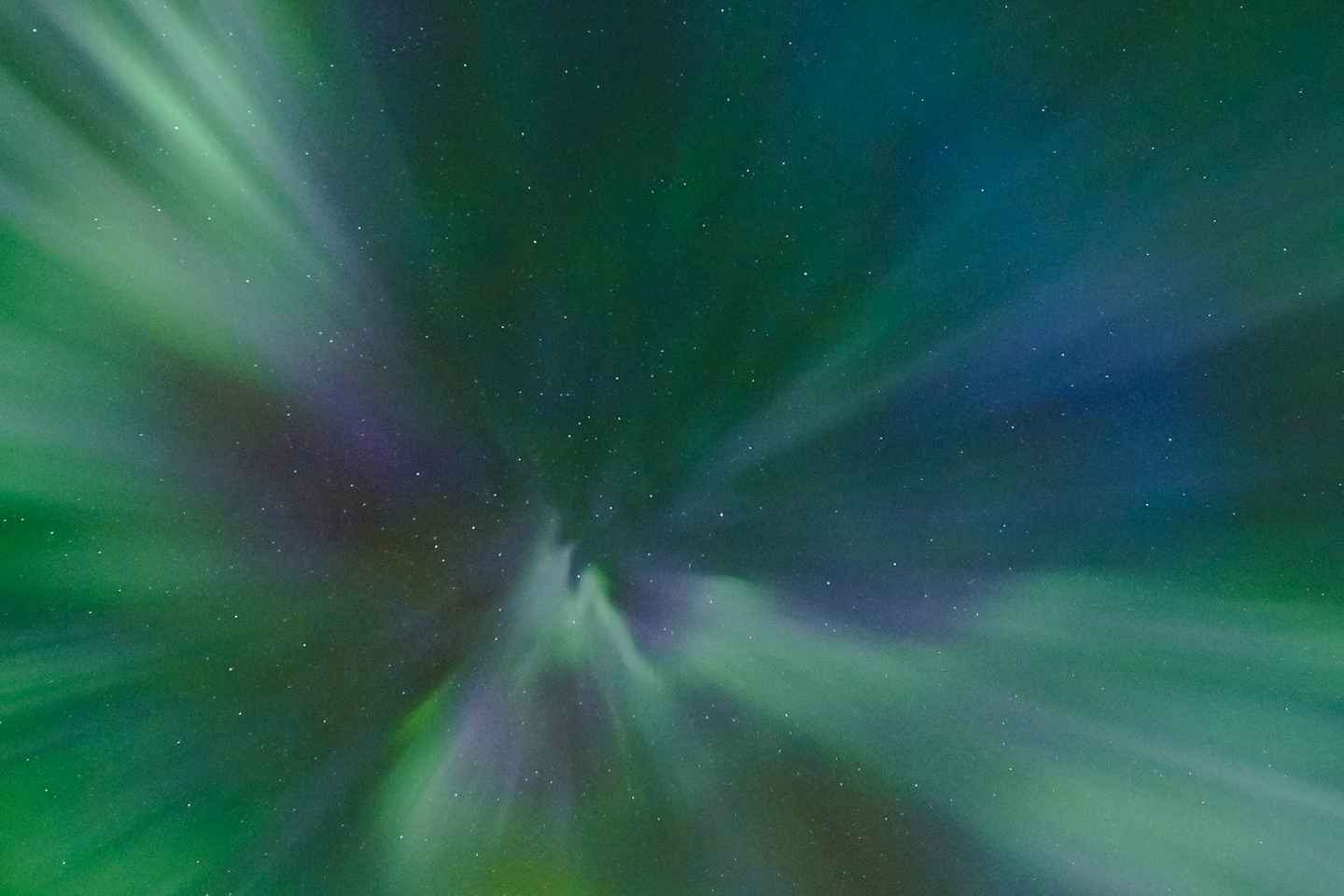 프라이빗 투어 - 오로라의 신비로운 마법 체험하기