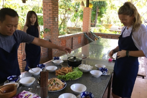 Hoi An : Cours de cuisine du soir au village d'herbes de Tra Que