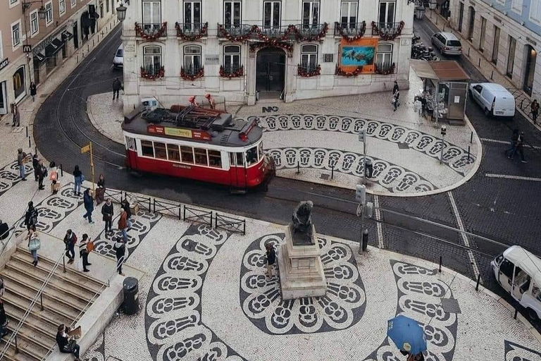 Lisbon: Multilingual Private TukTuk Tour with Live Guide Ultimate Lisbon & Belém Experience 04 hrs(Pick Up+Drop-off)*