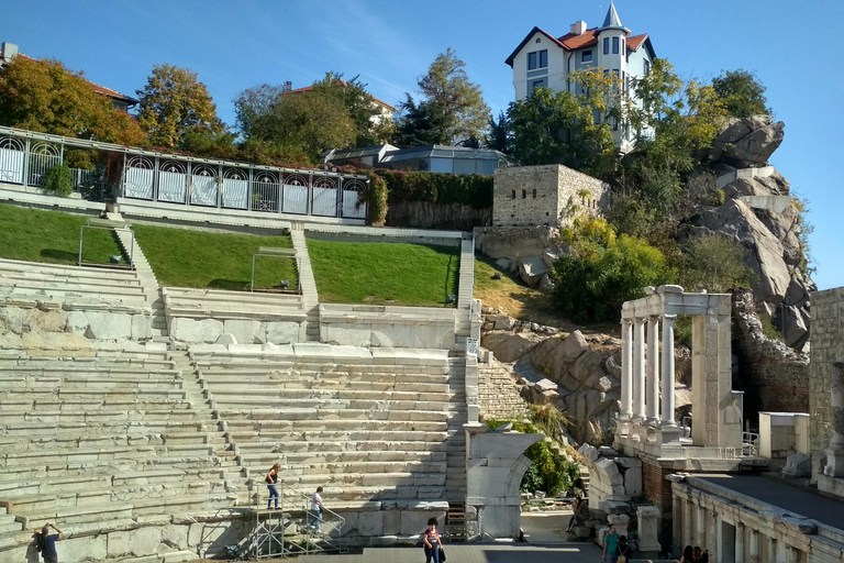 2日雅姆博尔库克兰迪亚节与普罗夫迪夫导游之旅2天亚姆博尔库克兰迪亚节及普罗夫迪夫导游游