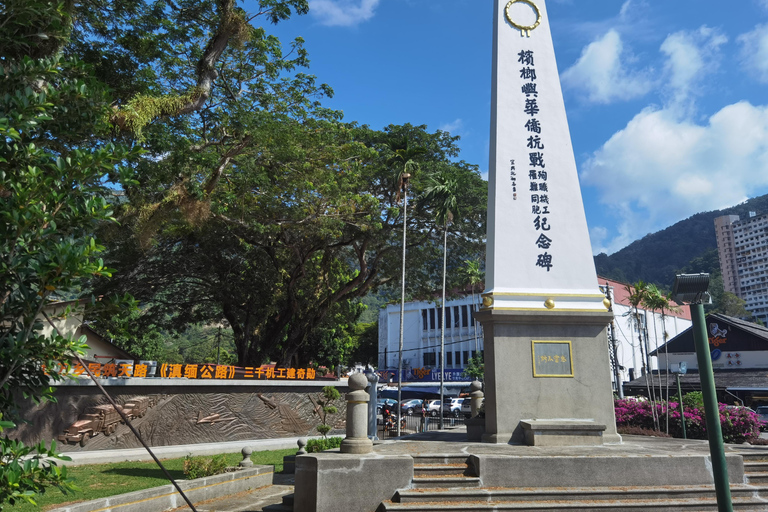Penang Guided Day Tour with Georgetown, Batik & Beach Sunset