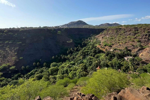 Praia:Cidade Velha Plantations, Grogue Tasting and Fort Tour