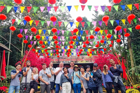 Phong Nha Cave & Paradise Cave: Guided Tour Boat & Explore Group Tour with Drop-Off in Hue