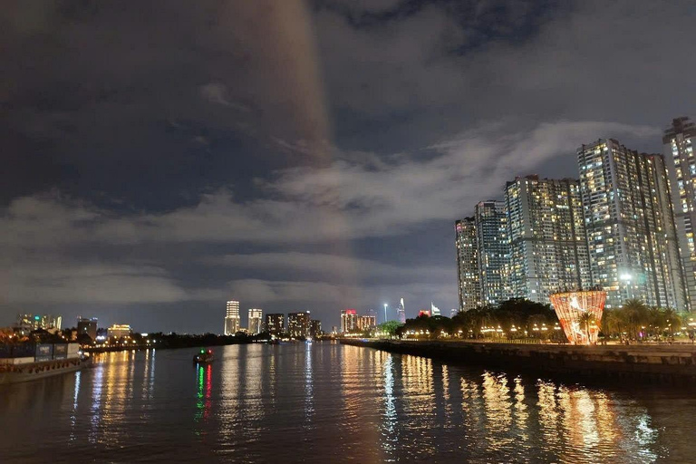 Saigon after dark: River Dinner & Live Music by Cruise Cruise without Transfer and Guide