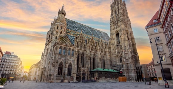 Vienna: Guided Walking Tour of City Highlights & Hidden Gems