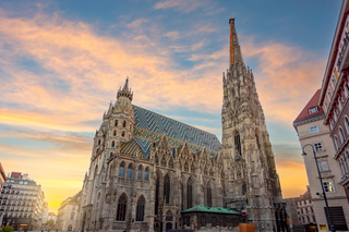 Vienna: Guided Walking Tour of City Highlights & Hidden Gems
