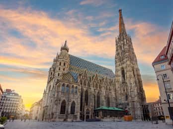 Vienna: Guided Walking Tour of City Highlights & Hidden Gems